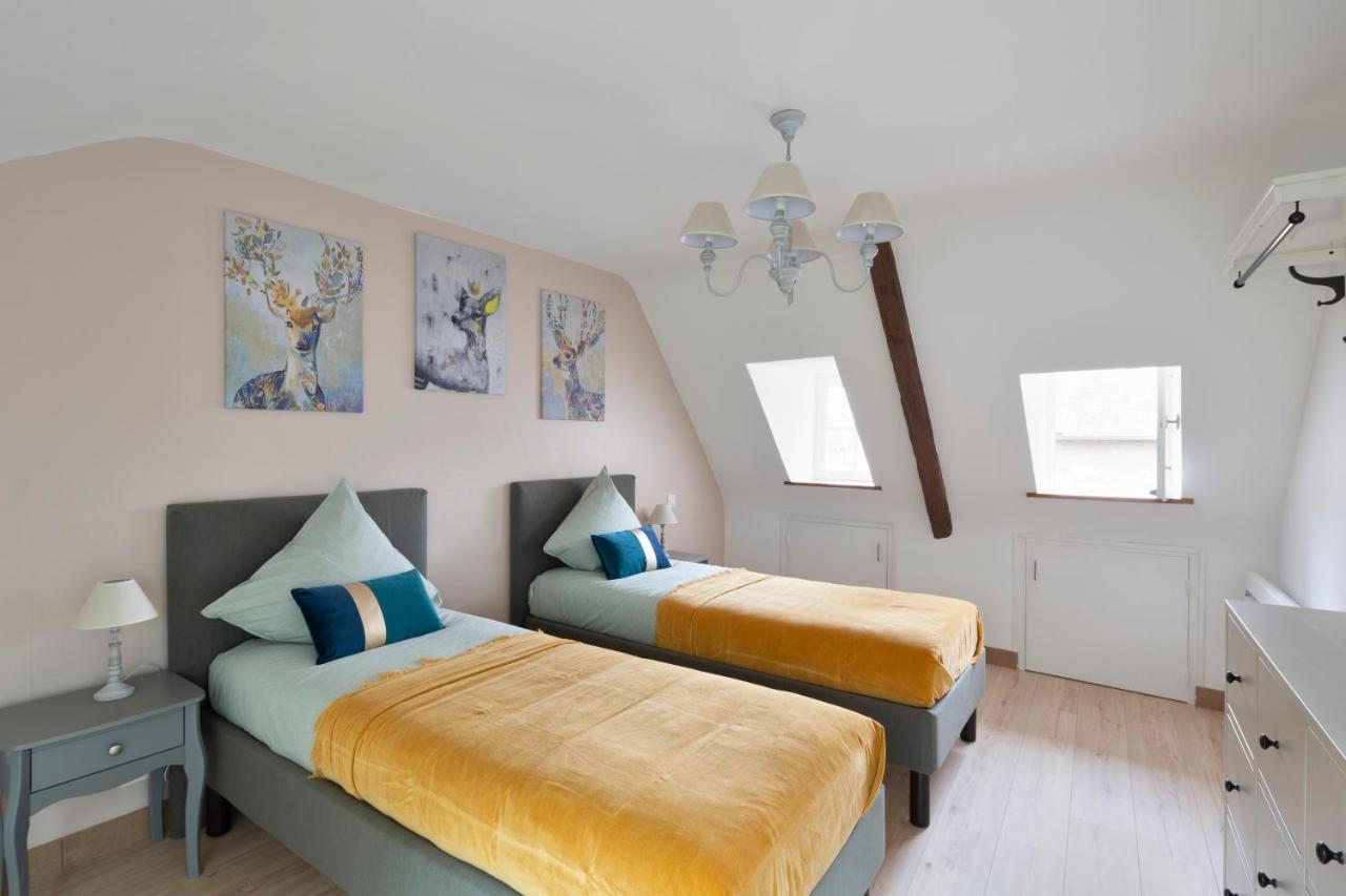 La Belle A Colombage Villa Dinan Eksteriør billede
